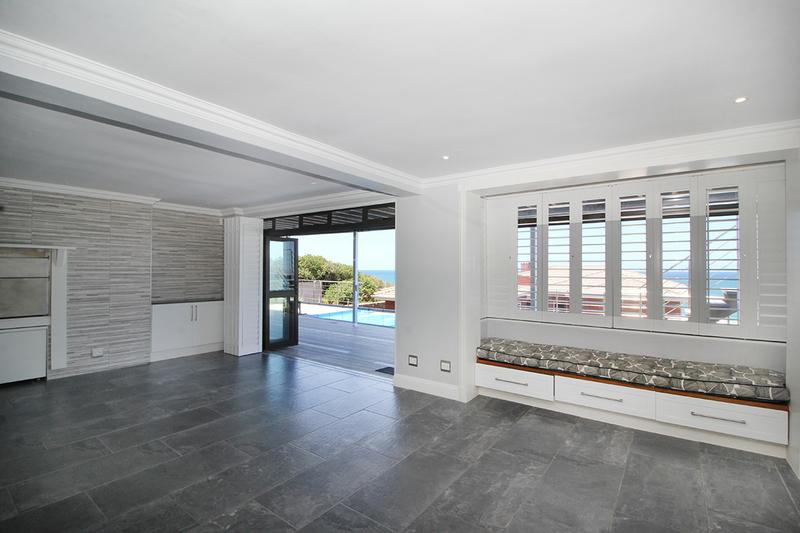 8 Bedroom Property for Sale in Reebok Western Cape